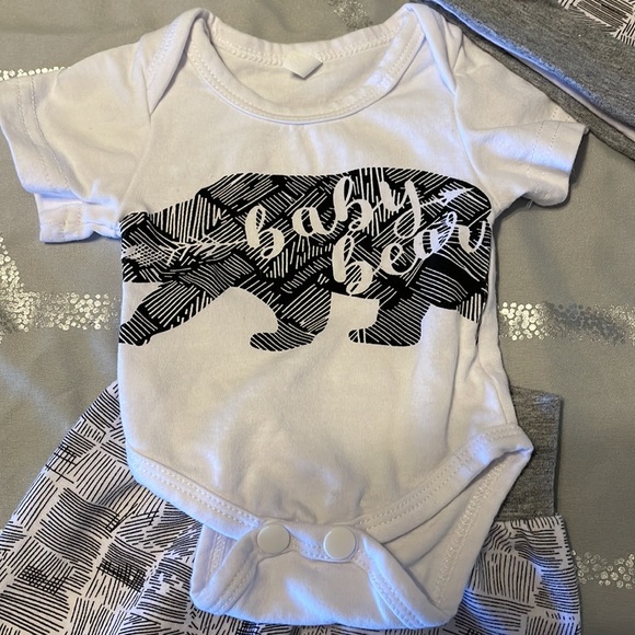 NWOT preemie outfit - Picture 2 of 8